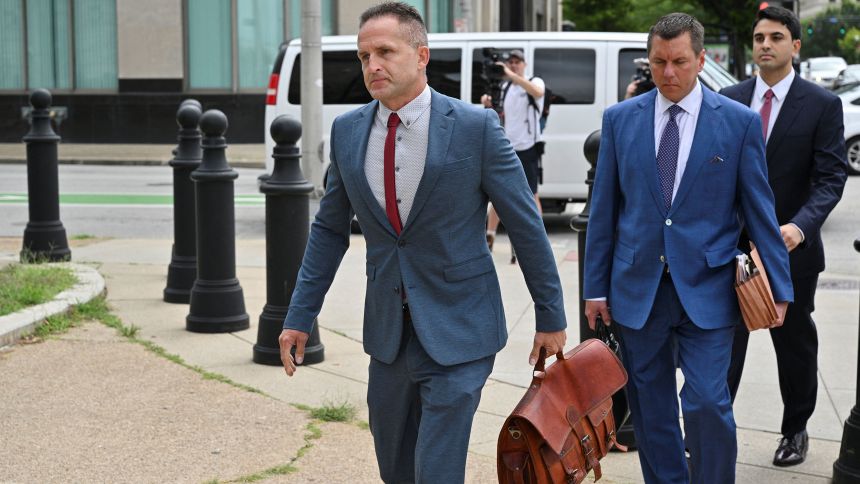 Former LMPD Detective Brett Hankison Sentenced to 33 Months for Breonna Taylor Raid
