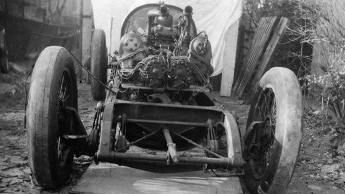 100 Years After Shattering 150mph Barrier, Legendary Car Revisits Historic Sands